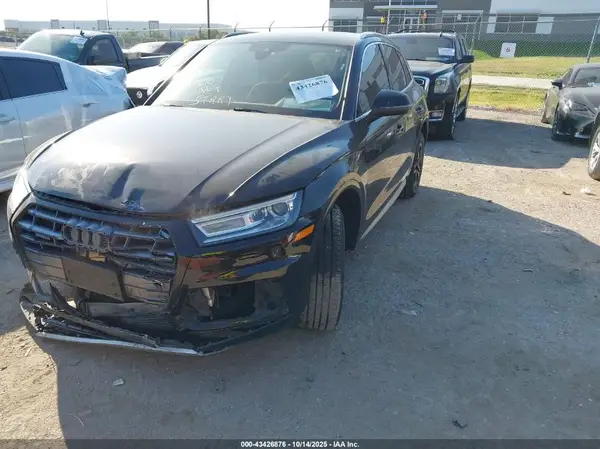 WA1ANAFY3K2131661 2019 AUDI Q5 - Image 2