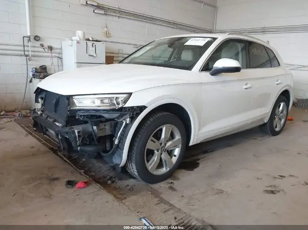 WA1ANAFY3K2131756 2019 AUDI Q5 - Image 2