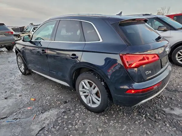WA1ANAFY3L2002028 2020 AUDI Q5 - Image 2