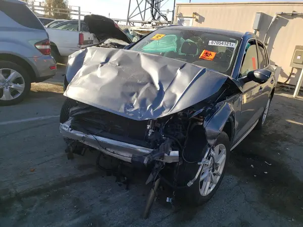 WA1ANAFY3L2029696 2020 AUDI Q5 - Image 2