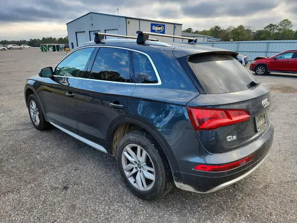 WA1ANAFY3L2036826 2020 AUDI Q5 - Image 2