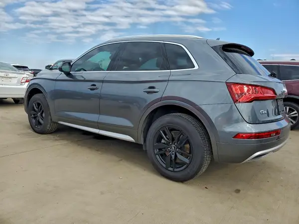WA1ANAFY3L2066473 2020 AUDI Q5 - Image 2