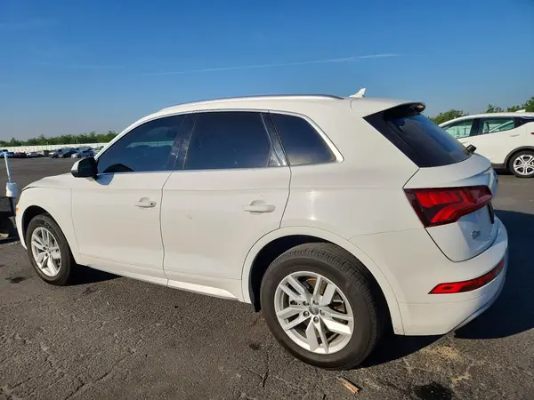WA1ANAFY3L2100914 2020 AUDI Q5 - Image 2