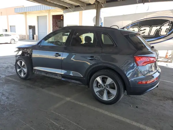 WA1ANAFY3L2106566 2020 AUDI Q5 - Image 2