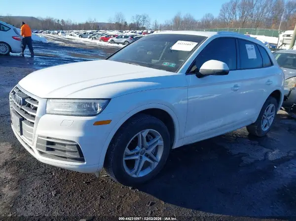 WA1ANAFY4J2004724 2018 AUDI Q5 - Image 2