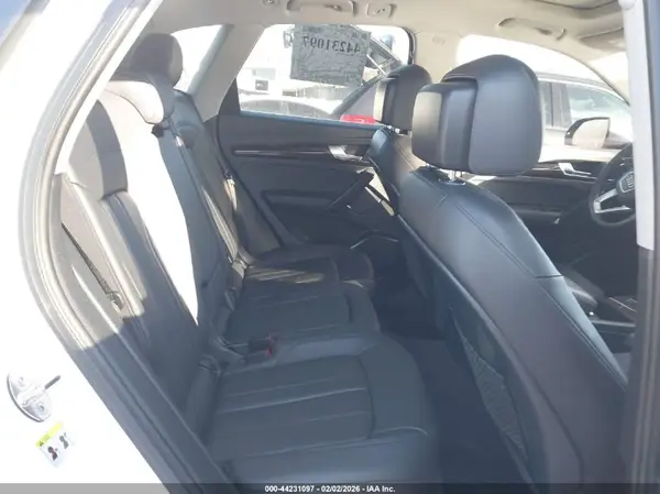 WA1ANAFY4J2004724 2018 AUDI Q5 - Image 8