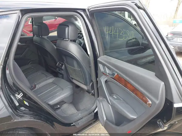 WA1ANAFY4J2012273 2018 AUDI Q5 - Image 8