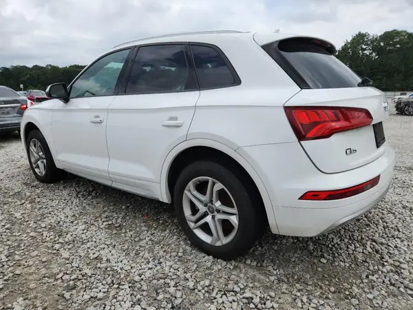 WA1ANAFY4J2018784 2018 AUDI Q5 - Image 2