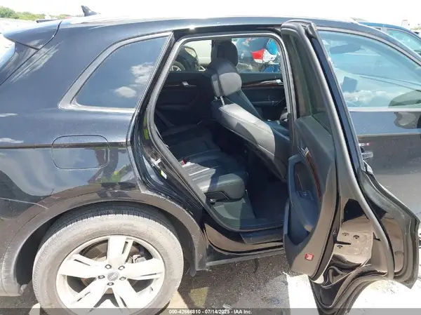 WA1ANAFY4J2021054 2018 AUDI Q5 - Image 8