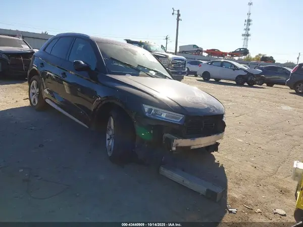 WA1ANAFY4J2024147 2018 AUDI Q5 - Image 1
