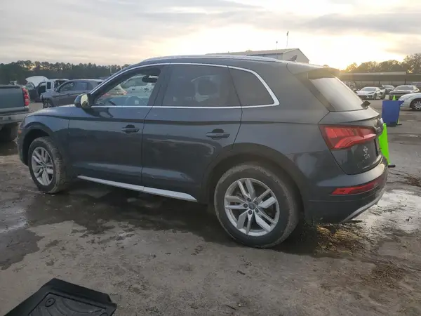 WA1ANAFY4J2030840 2018 AUDI Q5 - Image 2