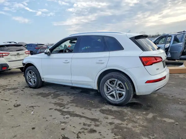 WA1ANAFY4J2044639 2018 AUDI Q5 - Image 2