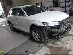WA1ANAFY4J2051221 2018 AUDI Q5