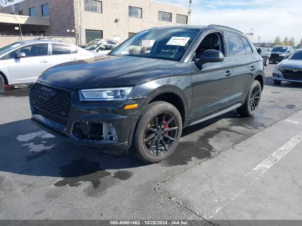 WA1ANAFY4J2059948 2018 AUDI Q5 - Image 2