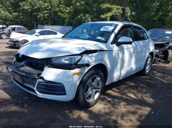 WA1ANAFY4J2094876 2018 AUDI Q5 - Image 2