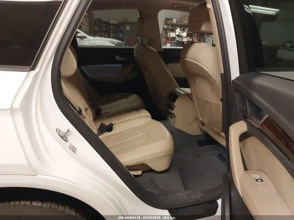 WA1ANAFY4J2153392 2018 AUDI Q5 - Image 8