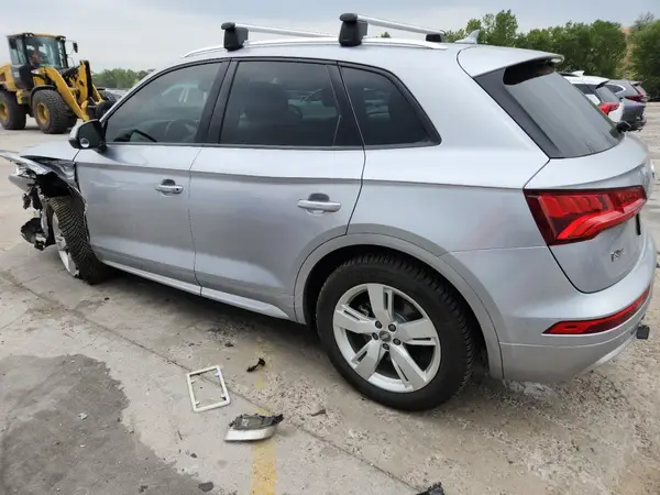 WA1ANAFY4J2198090 2018 AUDI Q5 - Image 2