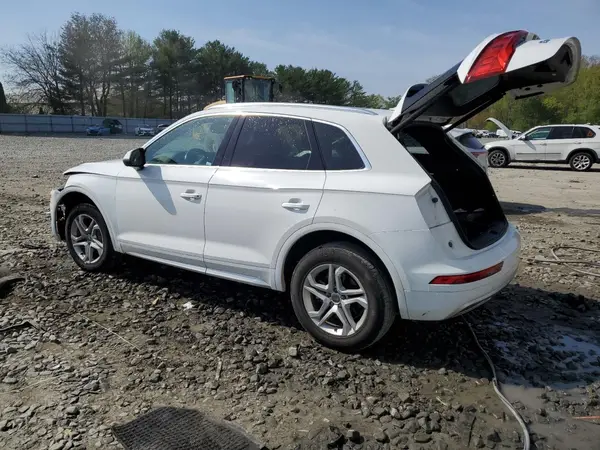 WA1ANAFY4K2036302 2019 AUDI Q5 - Image 2