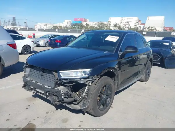 WA1ANAFY4K2043265 2019 AUDI Q5 - Image 2