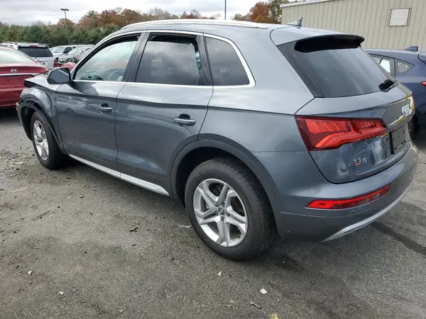 WA1ANAFY4K2056047 2019 AUDI Q5 - Image 2