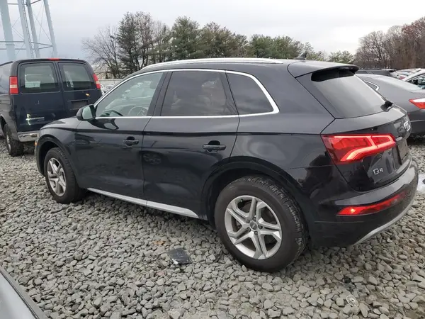 WA1ANAFY4K2071101 2019 AUDI Q5 - Image 2