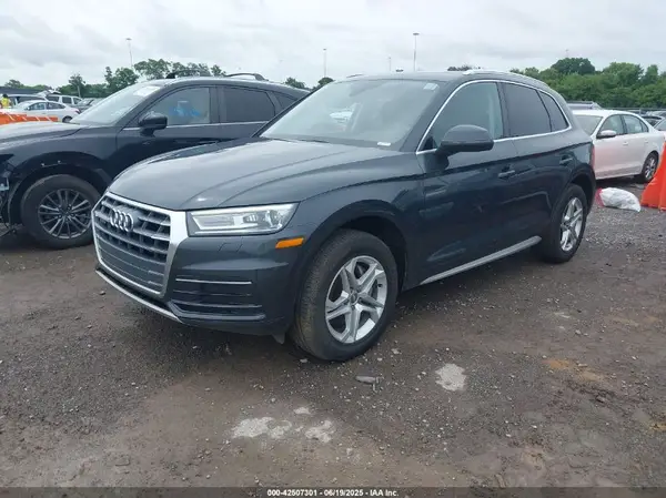 WA1ANAFY4K2074466 2019 AUDI Q5 - Image 2