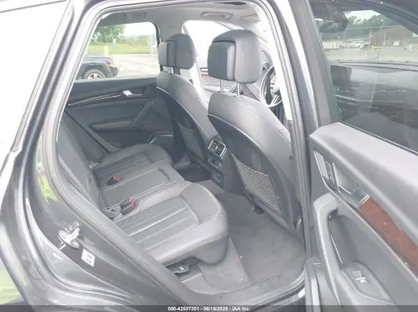 WA1ANAFY4K2074466 2019 AUDI Q5 - Image 8