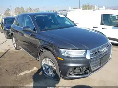 WA1ANAFY4K2082275 2019 AUDI Q5