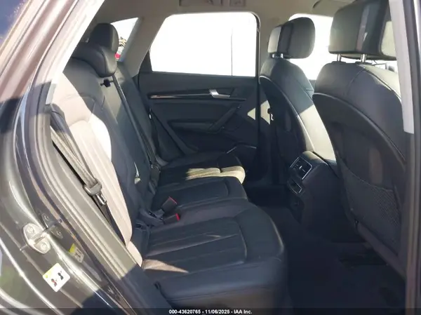 WA1ANAFY4K2082275 2019 AUDI Q5 - Image 8