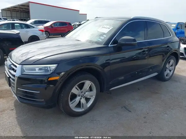 WA1ANAFY4K2084351 2019 AUDI Q5 - Image 2