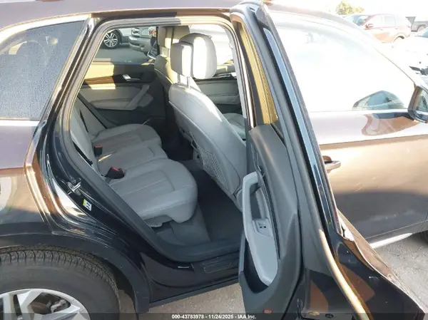 WA1ANAFY4K2087413 2019 AUDI Q5 - Image 8