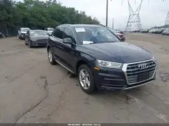 WA1ANAFY4K2097469 2019 AUDI Q5