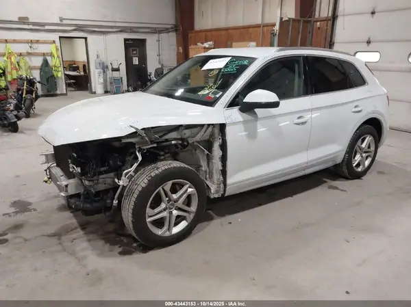 WA1ANAFY4K2114657 2019 AUDI Q5 - Image 2