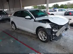 WA1ANAFY4K2117929 2019 AUDI Q5