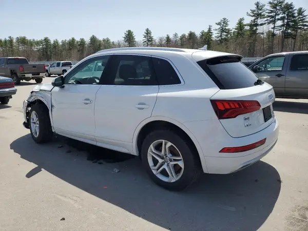 WA1ANAFY4K2125898 2019 AUDI Q5 - Image 2