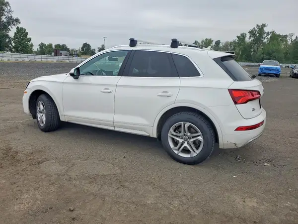 WA1ANAFY4K2132110 2019 AUDI Q5 - Image 2
