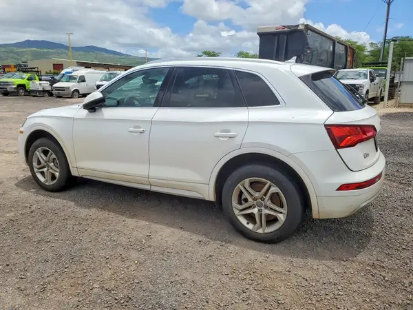 WA1ANAFY4K2132365 2019 AUDI Q5 - Image 2