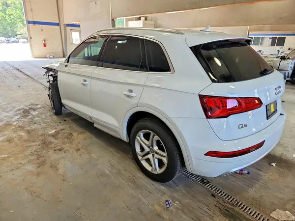 WA1ANAFY4K2136142 2019 AUDI Q5 - Image 2