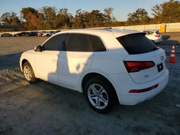 WA1ANAFY4K2139297 2019 AUDI Q5 - Image 2