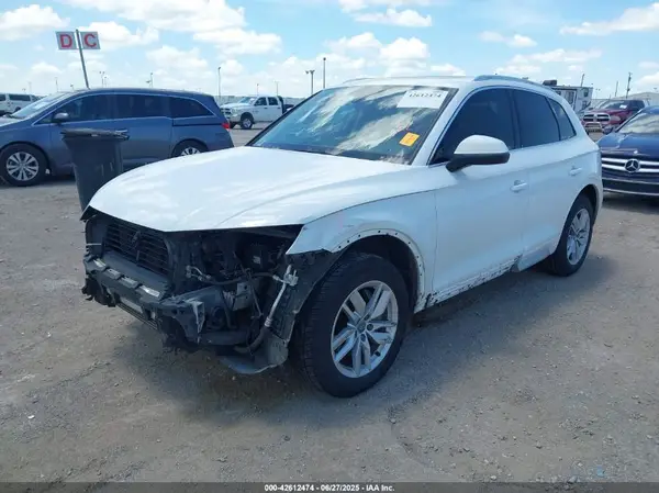 WA1ANAFY4L2064439 2020 AUDI Q5 - Image 2