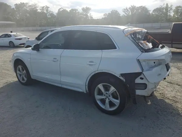 WA1ANAFY4L2090782 2020 AUDI Q5 - Image 2