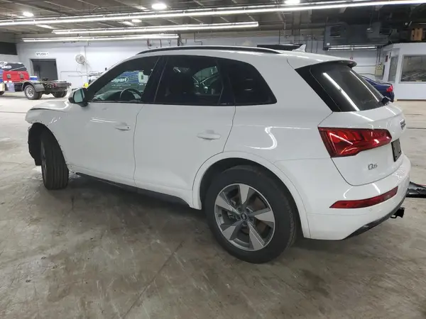 WA1ANAFY4L2114949 2020 AUDI Q5 - Image 2