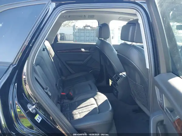WA1ANAFY5J2001282 2018 AUDI Q5 - Image 8