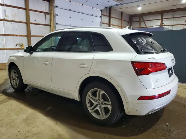 WA1ANAFY5J2004652 2018 AUDI Q5 - Image 2