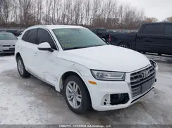 WA1ANAFY5J2004828 2018 AUDI Q5