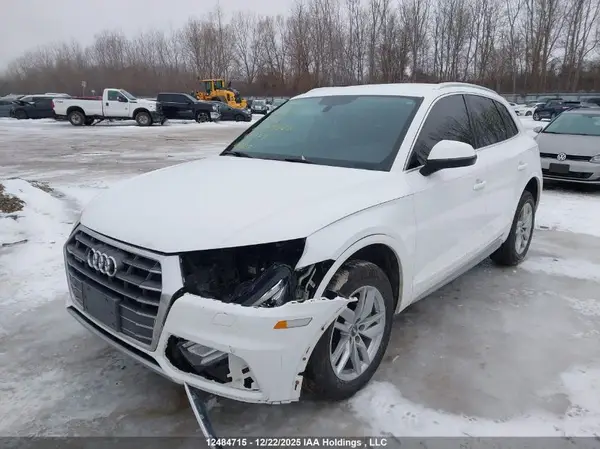 WA1ANAFY5J2004828 2018 AUDI Q5 - Image 2