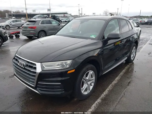 WA1ANAFY5J2006482 2018 AUDI Q5 - Image 2