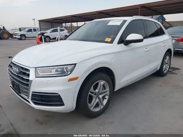 WA1ANAFY5J2008670 2018 AUDI Q5 - Image 2