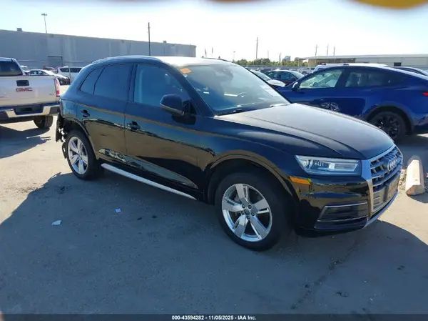 WA1ANAFY5J2067301 2018 AUDI Q5 - Image 1