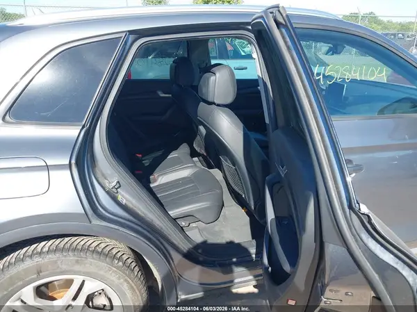 WA1ANAFY5J2116576 2018 AUDI Q5 - Image 8